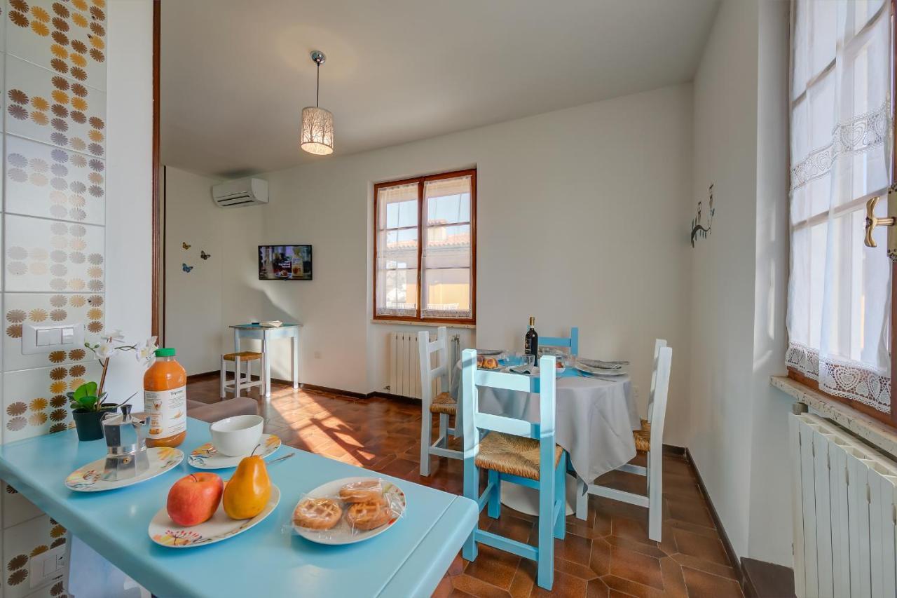 Villa Fiorita Apartments - Happy Rentals 시르미오네 외부 사진