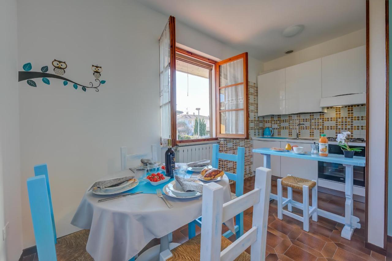 Villa Fiorita Apartments - Happy Rentals 시르미오네 외부 사진