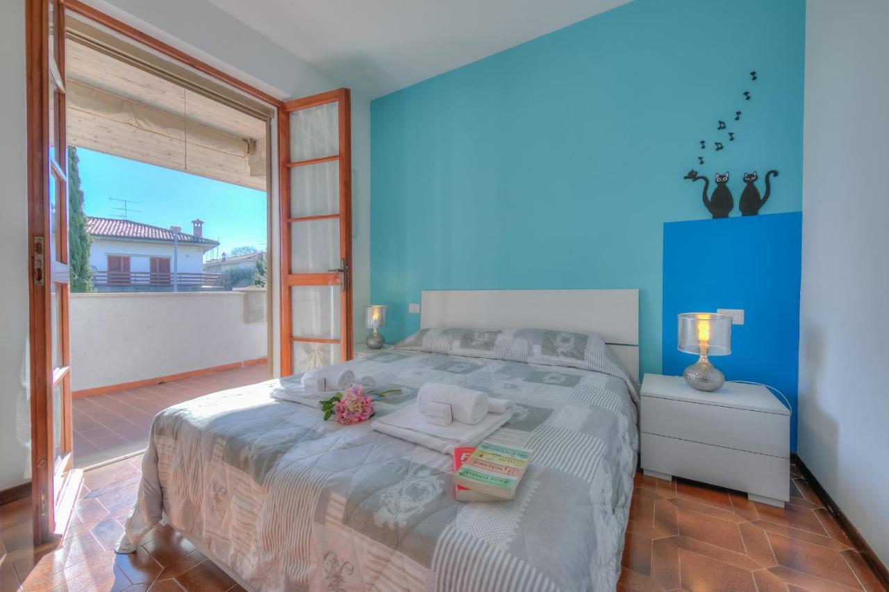 Villa Fiorita Apartments - Happy Rentals 시르미오네 외부 사진