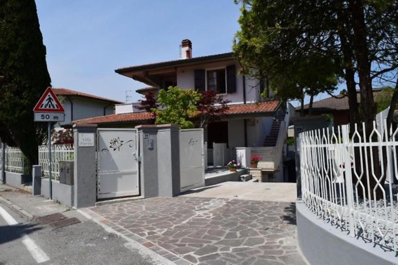 Villa Fiorita Apartments - Happy Rentals 시르미오네 외부 사진
